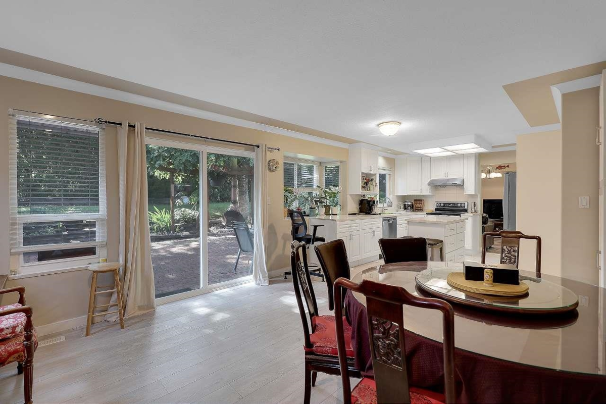 Breakfast Nook Photo of 9465 164 Street, Surrey, BC