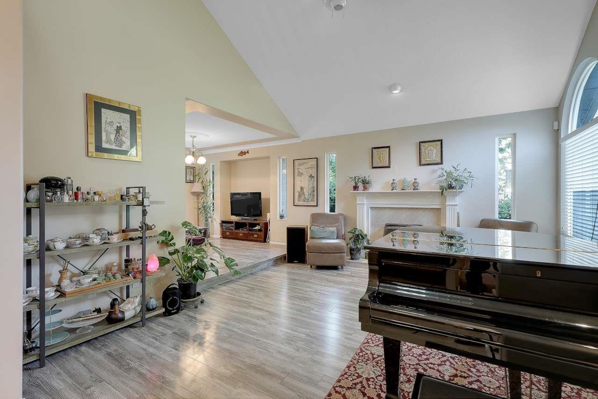 Exterior Front Photo of 9465 164 Street, Surrey, BC