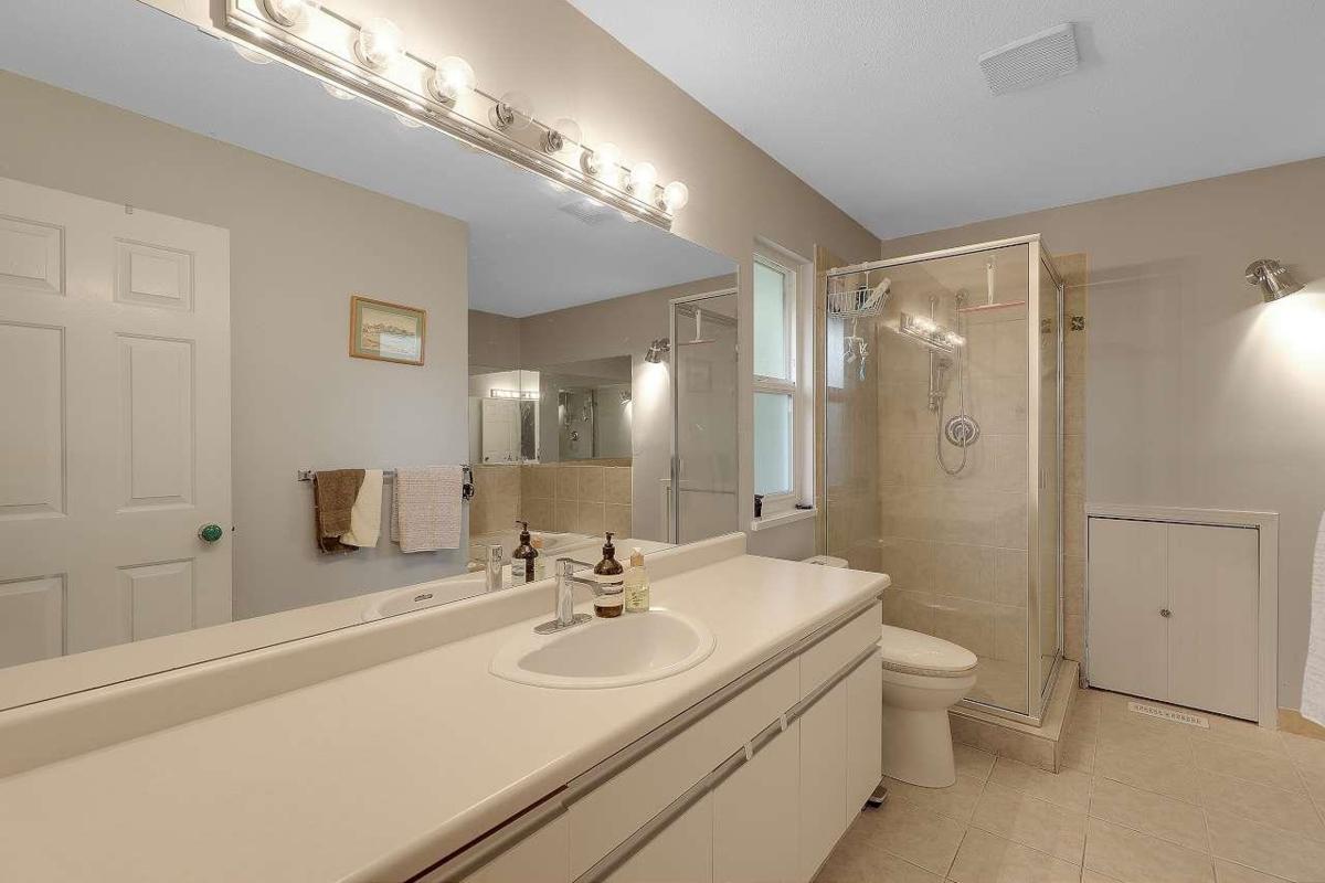 Garage Interior Photo of 9465 164 Street, Surrey, BC