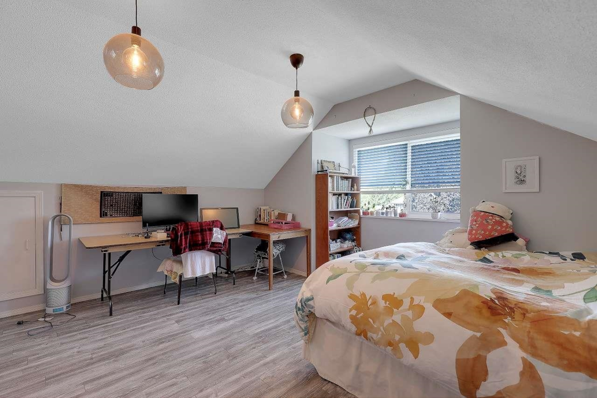 Laundry Room Photo of 9465 164 Street, Surrey, BC