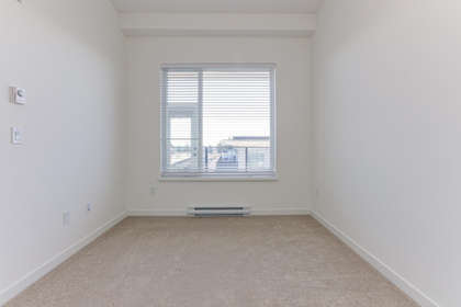 Walk-In Closet Photo of 610 15858 Fraser Highway, Surrey, BC