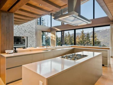 Breakfast Nook Photo of 2982 High Point Drive, Whistler, BC