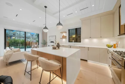 Kitchen Photo of 1 1841 Parker Street, Vancouver, BC