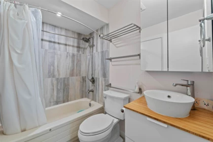 Kitchen Island Photo of 508 9890 Manchester Drive, Burnaby, BC