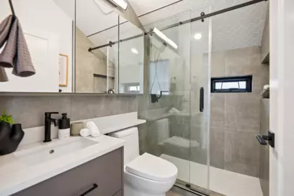 Entry Foyer Photo of #1 1079 E 14th Avenue, Vancouver, BC
