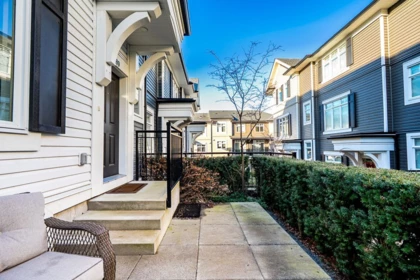 89 2070 Oak Meadows Drive, Surrey, BC, Surrey — Townhouse for sale