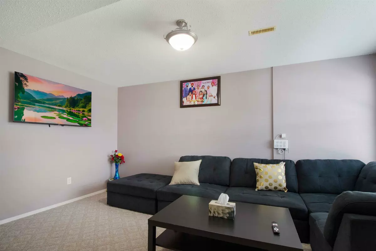 Basement Recreation Room Photo of 33577 12 Avenue, Mission, BC