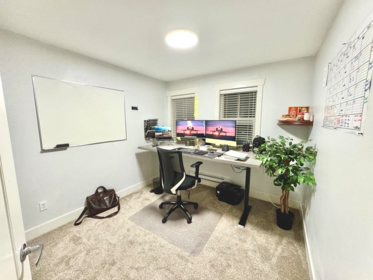 Basement Recreation Room Photo of 17 33860 Marshall Road, Abbotsford, BC
