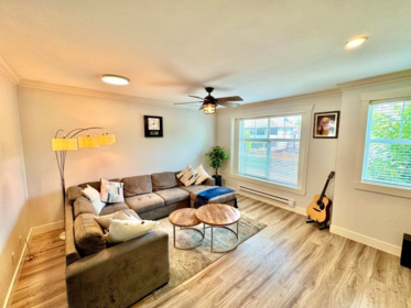 Breakfast Nook Photo of 17 33860 Marshall Road, Abbotsford, BC
