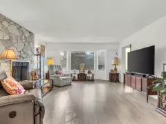 6870 6th Street, Burnaby, BC