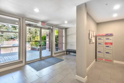 302 3240 St Johns Street, Port Moody, BC, Port Moody — Apartment/Condo for sale
