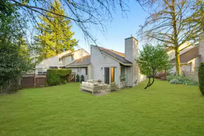 6073 E Greenside Drive, Surrey, BC, Surrey — Townhouse for sale