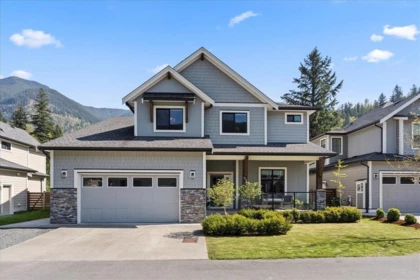 44 1885 Columbia Valley Road, Cultus Lake, BC, Cultus Lake — Single Family Residence for sale