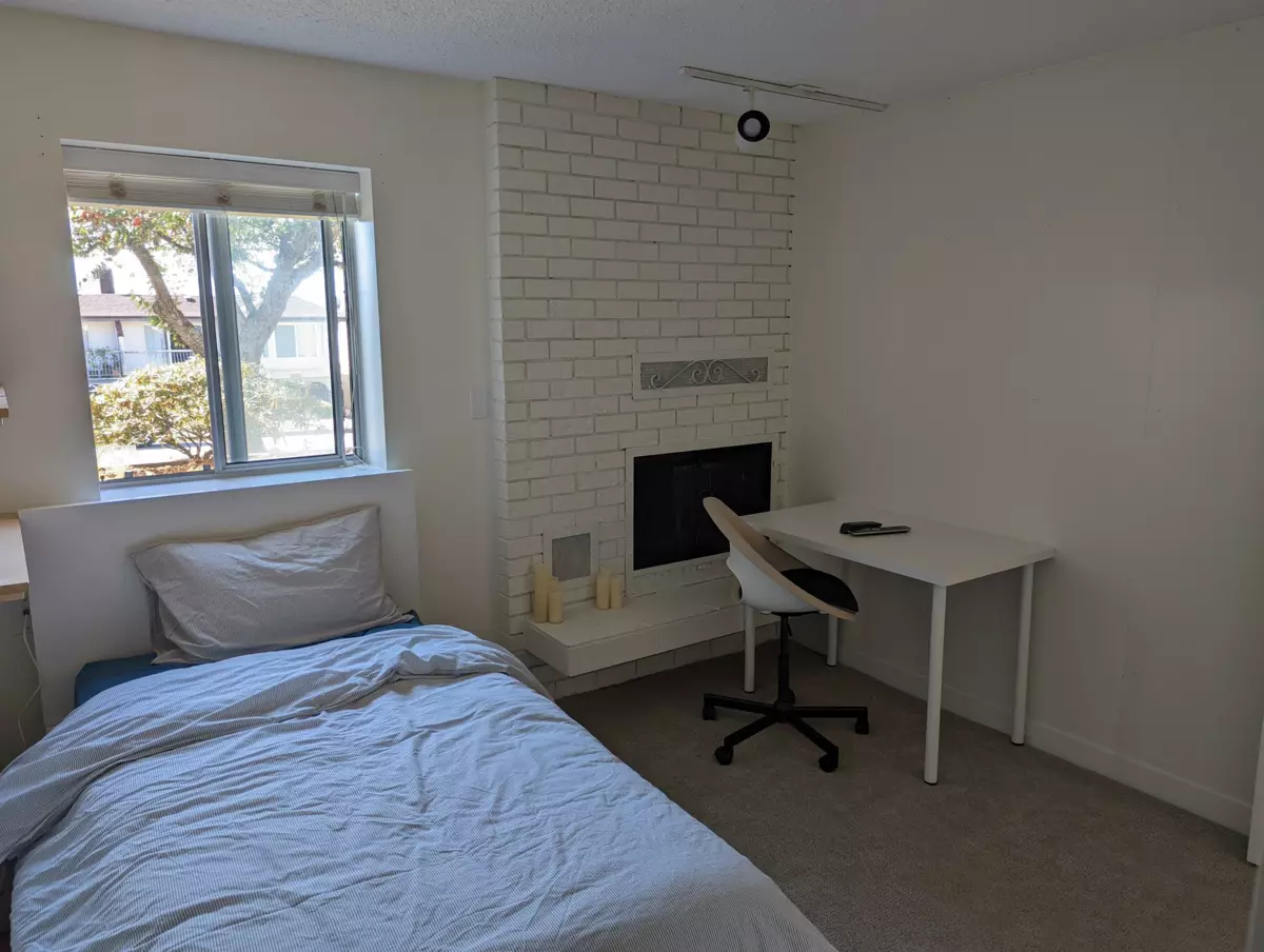Entry Foyer Photo of 5395 Georgia Street, Burnaby, BC