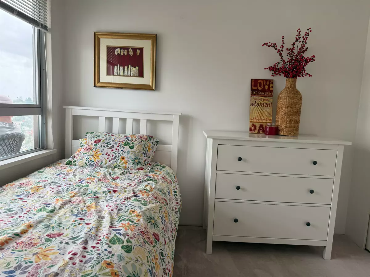 Guest Bathroom Photo of 1203 5189 Gaston Street, Vancouver, BC