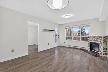 305 14377 103 Avenue, Surrey, BC, Surrey — Apartment/Condo for sale