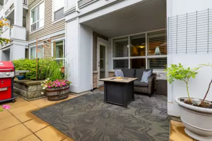 Front Yard Photo of 112 6480 194 Street, Surrey, BC