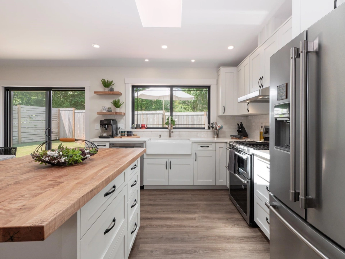 Dining Area Photo of 655 Dougall Road, Gibsons, BC