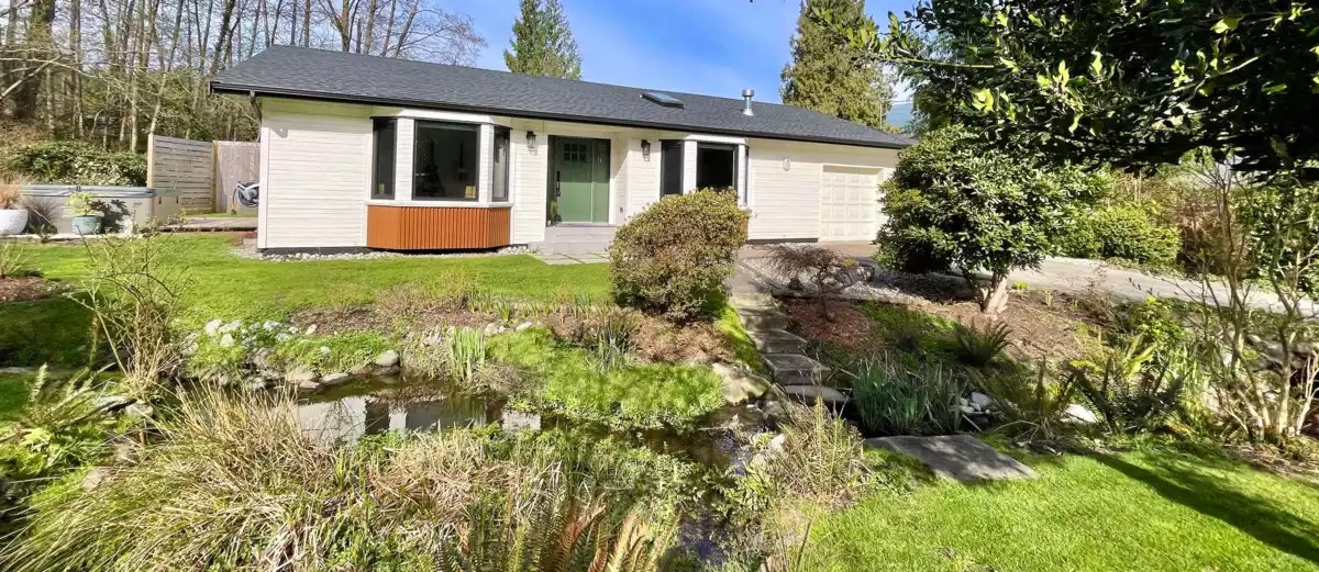 Mudroom Photo of 655 Dougall Road, Gibsons, BC
