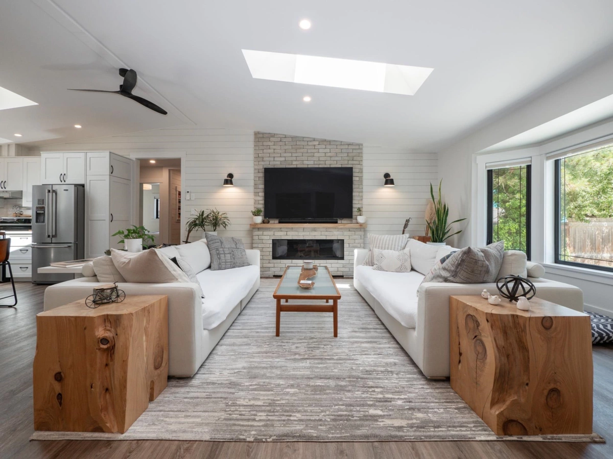 Primary Bathroom Photo of 655 Dougall Road, Gibsons, BC