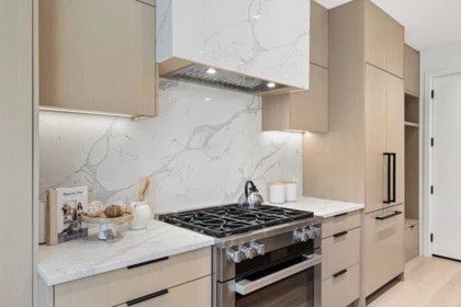 Kitchen Photo of 2 3036 W 14th Avenue, Vancouver, BC