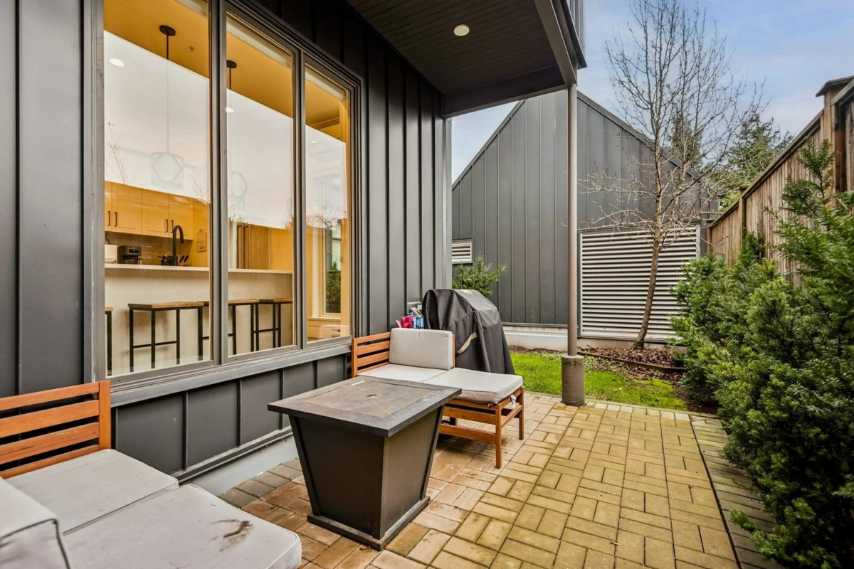 Garden / Landscaping Photo of 612 Brantford Street, New Westminster, BC