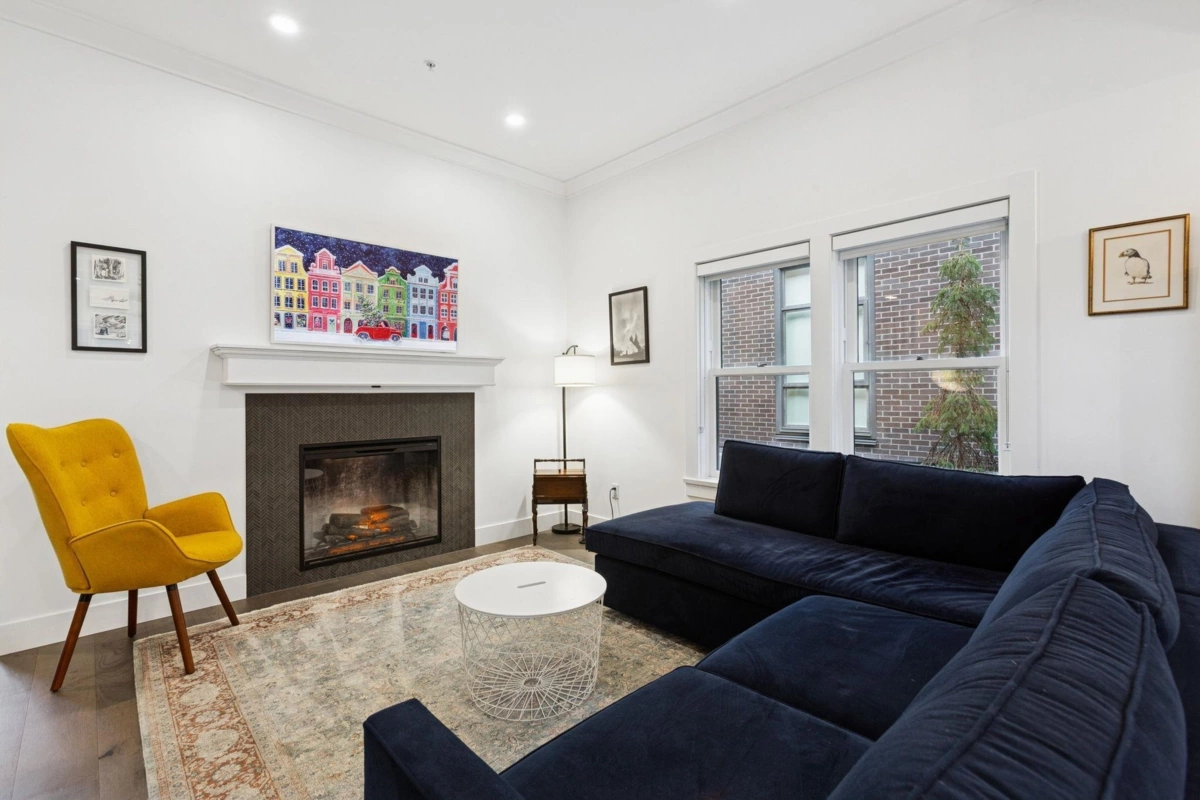 Living Room Photo of 612 Brantford Street, New Westminster, BC