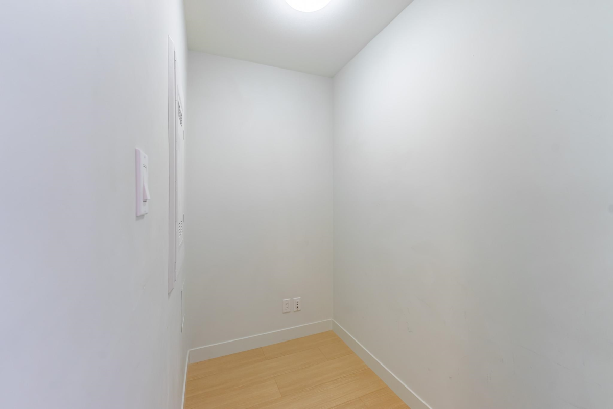 Primary Bathroom Photo of 512 10020 Dunoon Drive, Richmond, BC