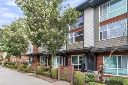 Family Room Photo of 30 16223 23a Avenue, Surrey, BC