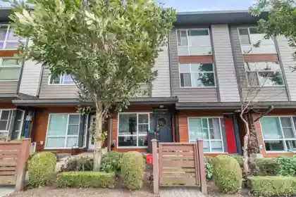 Front Yard Photo of 30 16223 23a Avenue, Surrey, BC