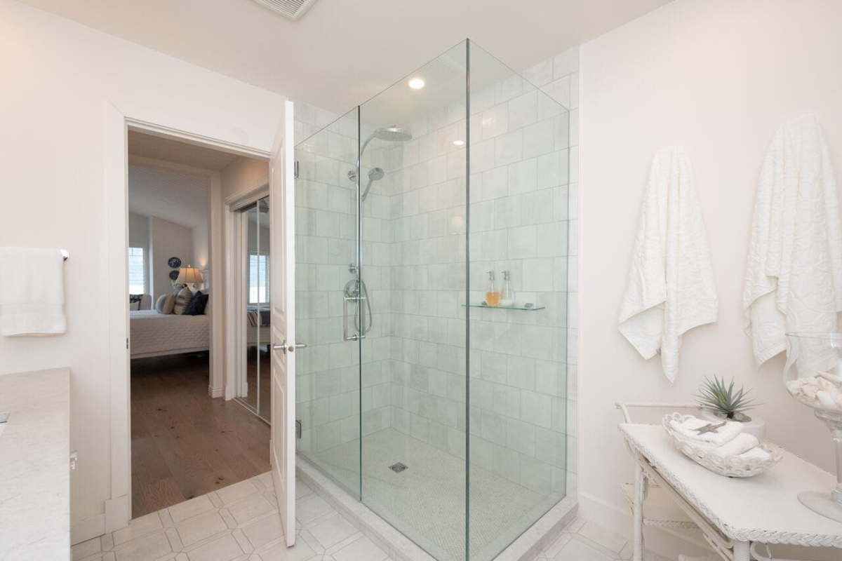 Loft / Bonus Room Photo of 9 Beach Drive, Furry Creek, BC