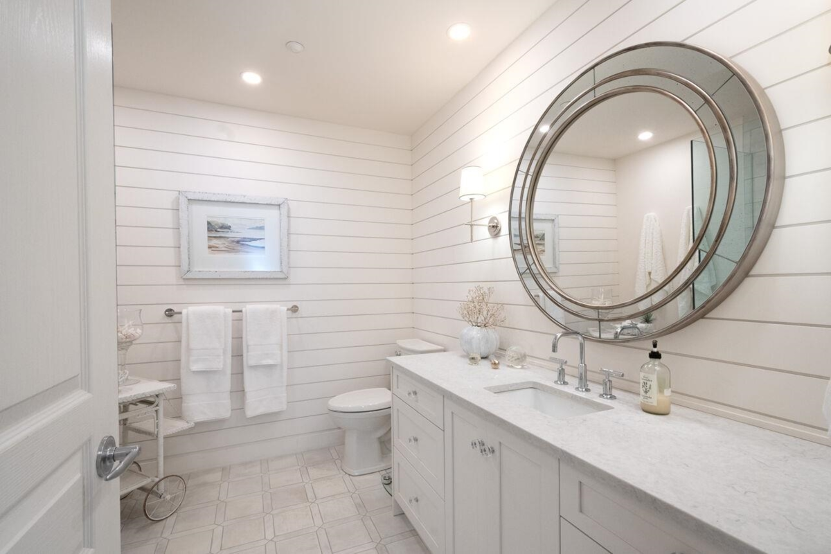 Office / Den Photo of 9 Beach Drive, Furry Creek, BC