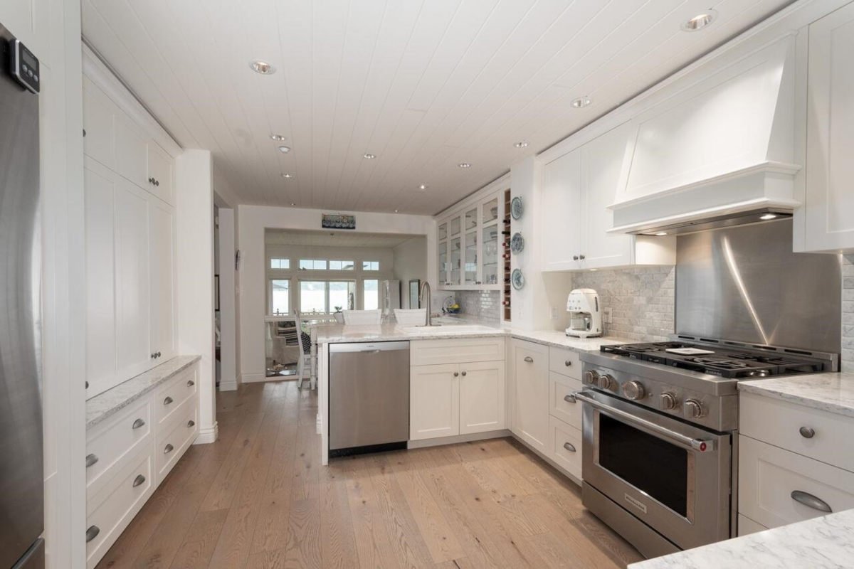 Walk-In Closet Photo of 9 Beach Drive, Furry Creek, BC