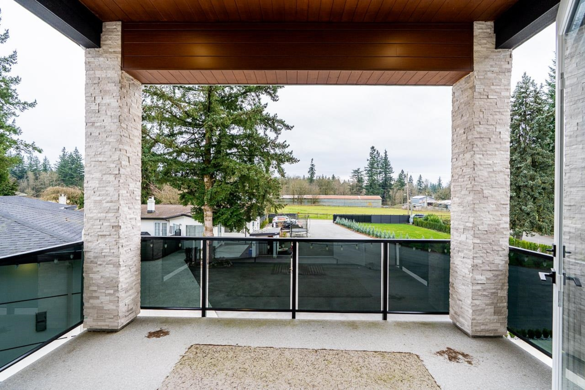 Basement Recreation Room Photo of 24095 65 Avenue, Langley, BC