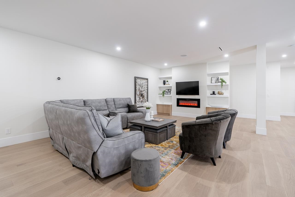 Laundry Room Photo of 24095 65 Avenue, Langley, BC