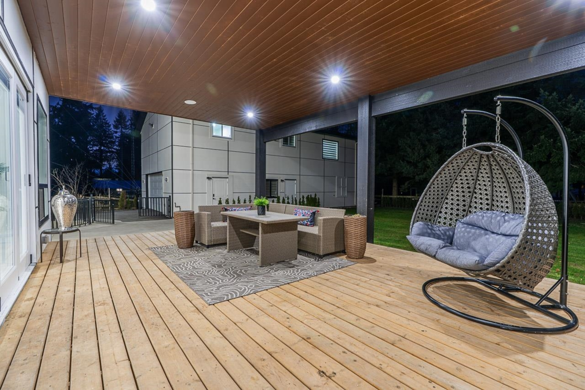 Outdoor Kitchen Photo of 24095 65 Avenue, Langley, BC