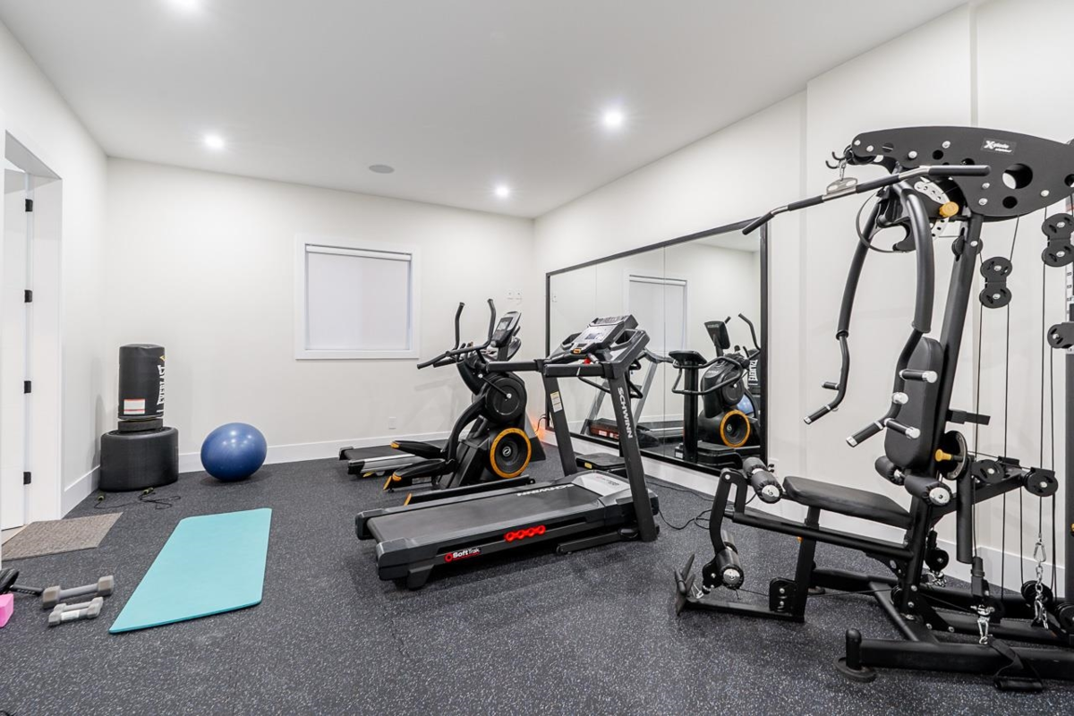 Powder Room Photo of 24095 65 Avenue, Langley, BC