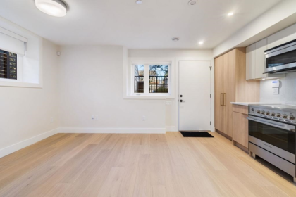 1 1933 Templeton Drive, Vancouver, BC, Vancouver — Apartment/Condo for sale