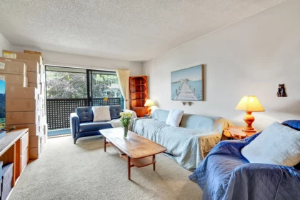 Kitchen Photo of 402 2215 Dundas Street, Vancouver, BC