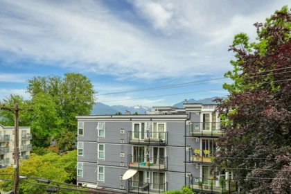 Outdoor Patio Photo of 402 2215 Dundas Street, Vancouver, BC