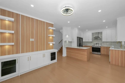 Breakfast Nook Photo of 6 2168 W Vinewood Street, Abbotsford, BC