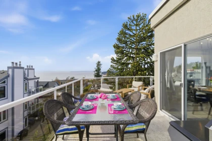 302 15130 Prospect Avenue, White Rock, BC, White Rock — Apartment/Condo for sale