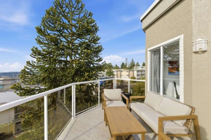 302 15130 Prospect Avenue, White Rock, BC, White Rock — Apartment/Condo for sale