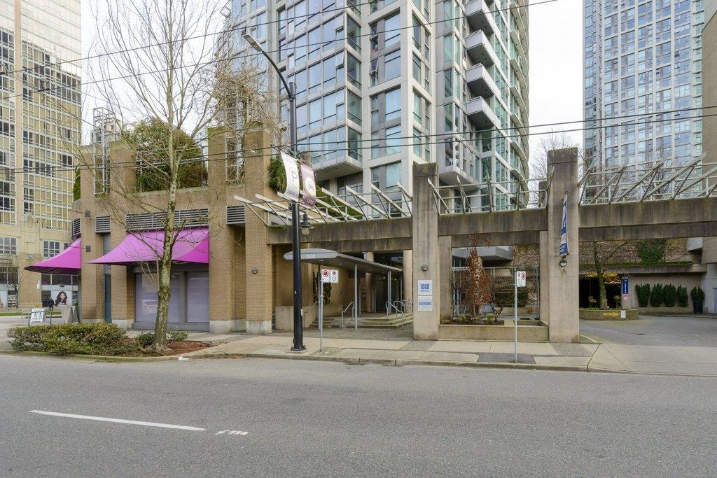 Outdoor Patio Photo of 1901 1008 Cambie Street, Vancouver, BC