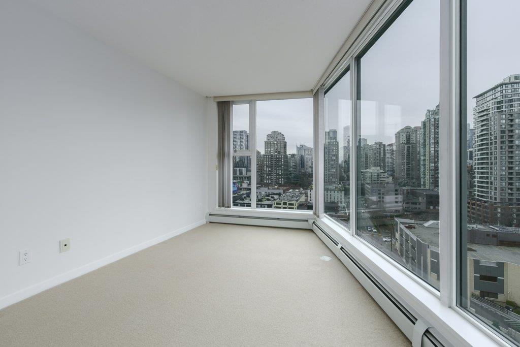 Powder Room Photo of 1901 1008 Cambie Street, Vancouver, BC