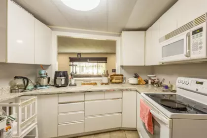 Kitchen Photo of 1844 Reeves Place, Abbotsford, BC