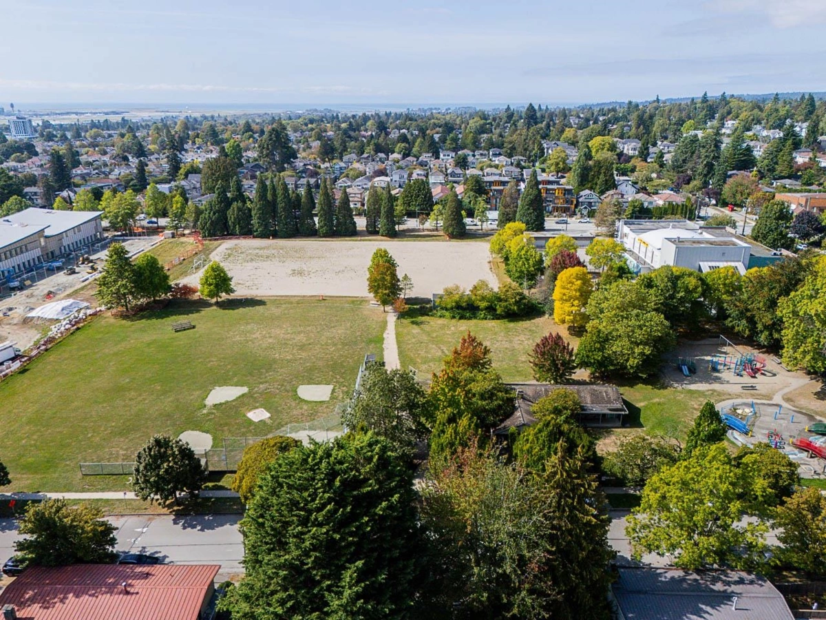 Basement Recreation Room Photo of 970 W 64th Avenue, Vancouver, BC