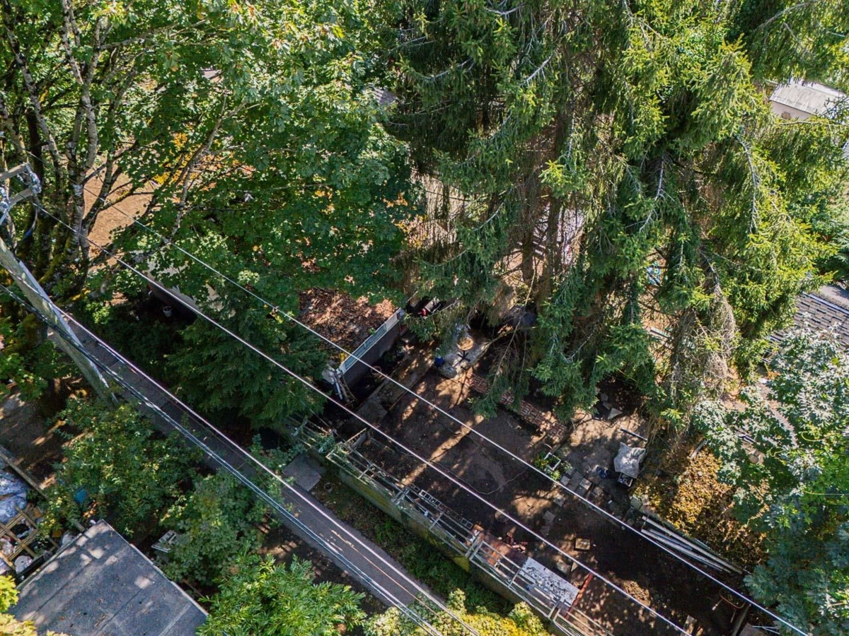Primary Bathroom Photo of 970 W 64th Avenue, Vancouver, BC