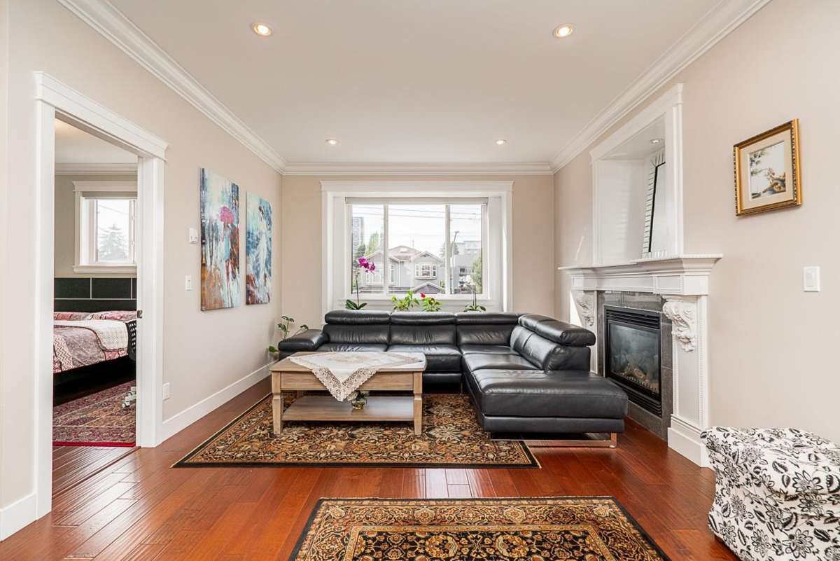 Dining Area Photo of 7568 19th Avenue, Burnaby, BC