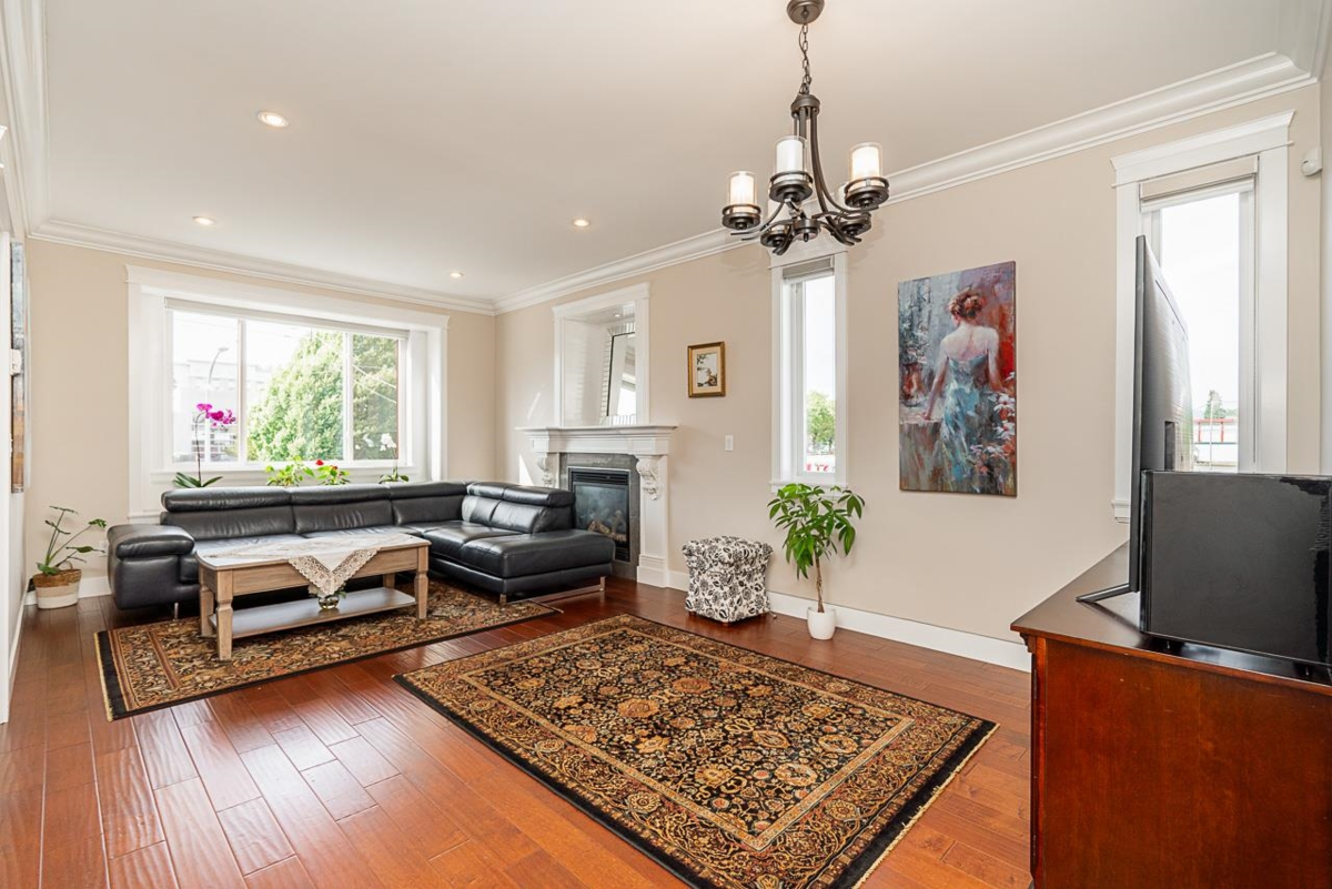 Family Room Photo of 7568 19th Avenue, Burnaby, BC